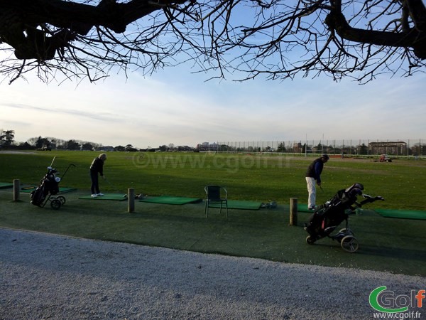 Le practice du golf du Paris Country club  dans les hauts de Seine à Saint Cloud