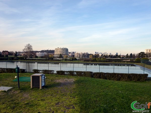 Pitch and putt du Paris golf Country club dans les Hauts de Seine à Saint Cloud