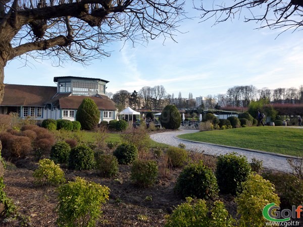 Le club house du Paris golf Country club à Saint Cloud dans les Hauts de Seine en Ile de France