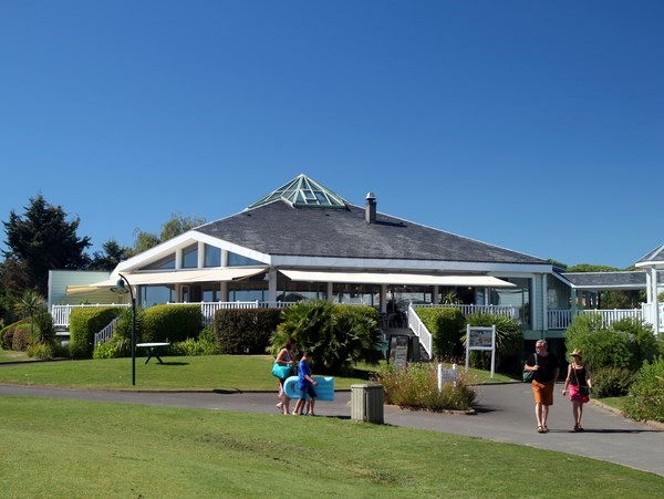 Club house du golf de Port Bourgenay en Vendée Pays de Loire à Talmont Saint Hilaire