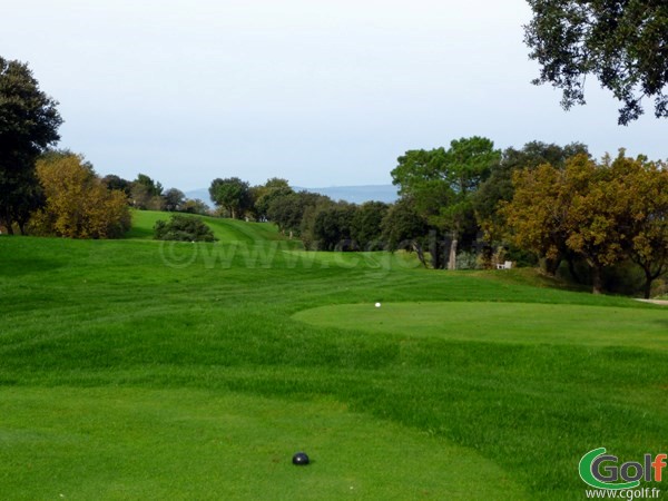 Le départ du n°10 du golf de Roquebrune sur Argens dans le Var en région PACA