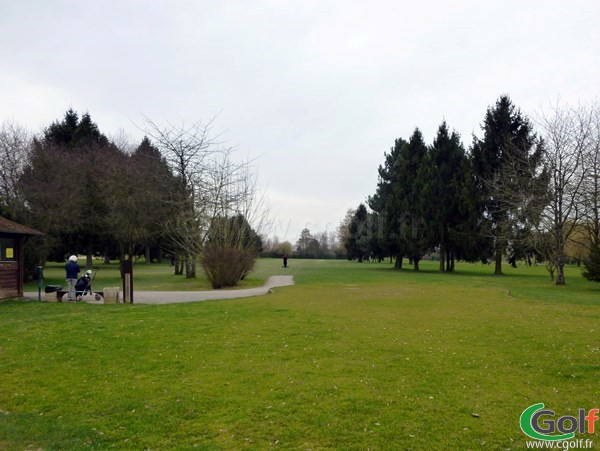 Le départ n°1 du golf de SAint Aubin le Mesnil dans l'Essonne à Paris Ile de France