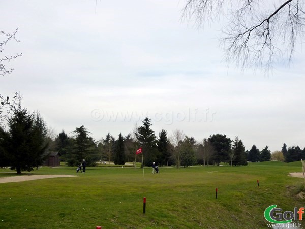 Le green n°18 du golf de Saint Aubin parocurs le Mesnil proche de Paris dans l'Essonne