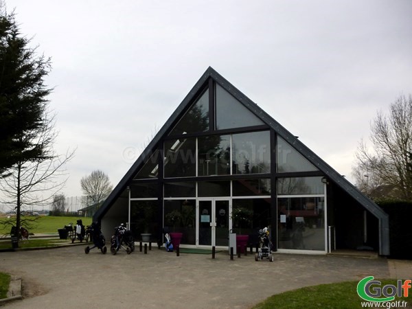 Le club house du golf de Saint Aubin proche de Paris dans l'Essonne en Ile de France