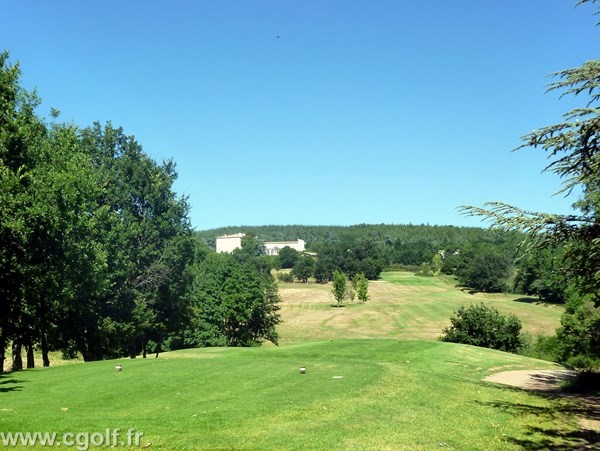 Départ n°4 du golf de Saint-Clair proche de Lyon et Valence en Rhône-Alpes Ardèche