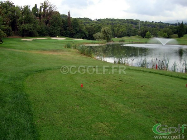 green du trou n°10 du golf de Saint Donat