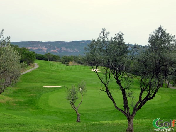 Le green n°9 du golf de Saint Endréol dans le Var sur la Cote d'Azur à La Motte