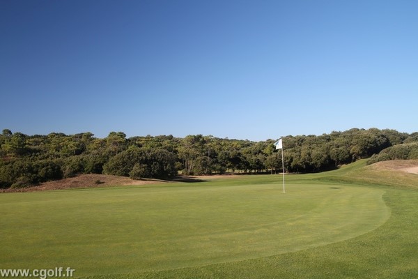 Green du golf de Saint-Jean-de-Monts proche de Nantes en Vendée Pays de Loire