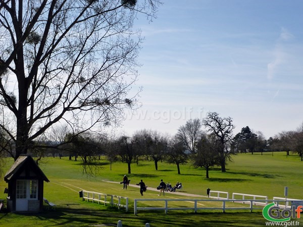 Départ n°1 du golf de Saint-Nom-La-Bretèche proche de Paris dans les Yvelines 