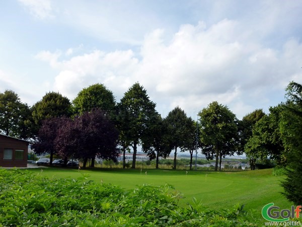 Putting green en Picardie dans la Somme proche d'Amiens au golf de Salouel