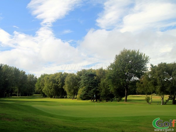 Green du golf du Touquet sur le Parcours La Forêt en Nord-Pas-de-Calais proche de Paris 