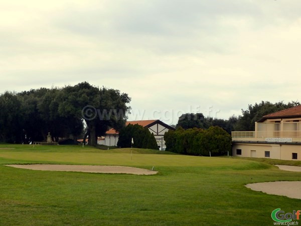 Le green du n°18 du golf de La Turbie vers Monaco sur la Cote d'Azur