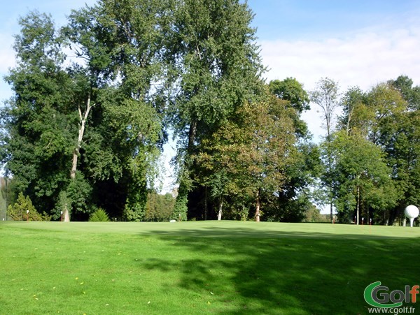 Le putting green à Villedieu-sur-Indre dans le Centre de la France sur le golf du Val-de-l'indre