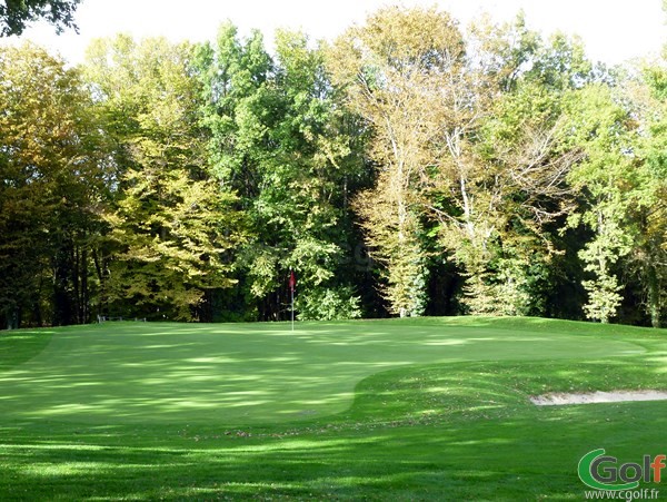 Le green n°19 du golf de Val-de-l'Indre dans l'Indre à Villedieu-sur-Indre