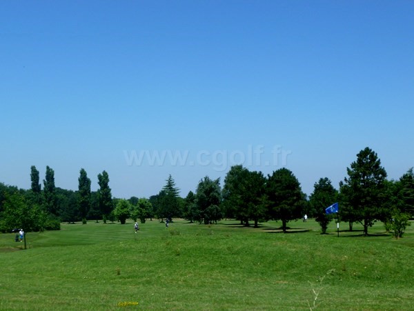 Trou n°4 du golf de Valence SAint Didier à Charpey dans la Drôme en Rhône alpes