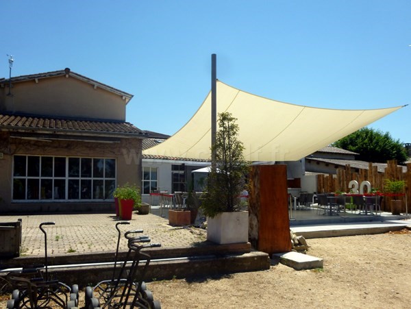 club house du golf de Valence Saint Didier dans la Drôme Provençale en Rhône Alpes