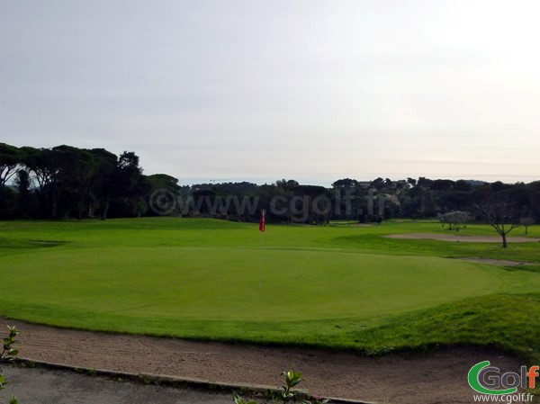 Le green du n°18 du golf de Valescure Saint Raphael dans le Var en région PACA