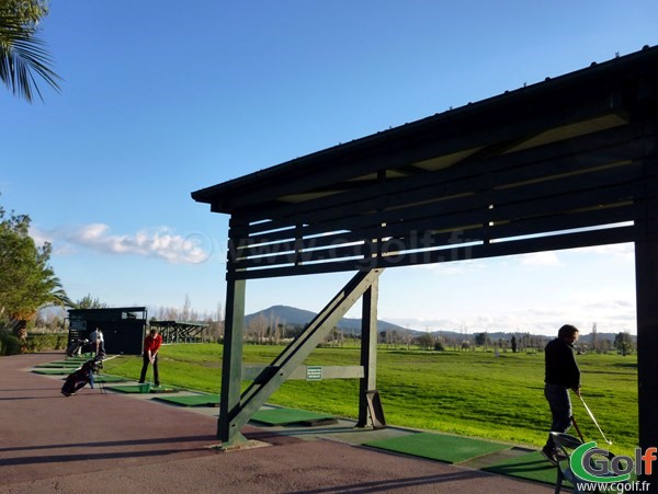 Le practice du golf de Valgarde à La Garde dans le Var en région PACA