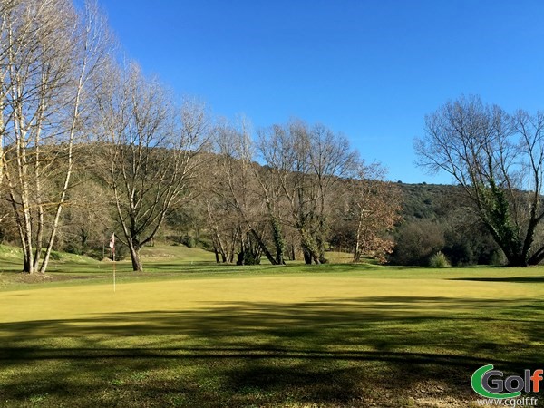 Green n°6 du golf de Villeneuve-Loubet en PACA dans les Alpes Maritimes proche d'Antibes et Nice