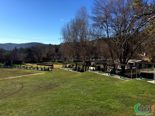 Practice de Villneuve Loubet golf club dans les Alpes Maritimes proche d'Antibes en PACA