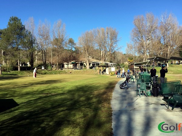 Putting green du golf de Villeneuve-Loubet dans les Alpes Maritimes en PACA proche de Nice