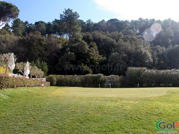 Le putting green du golf de Riviera Mandelieu dans les alpes Maritimes proche de Cannes