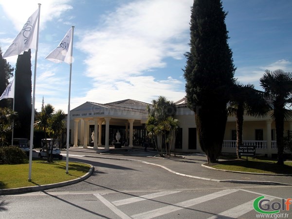 L'entrée du golf de Riviera Mandelieu domaine de Barbossi dans les Alpes Maritimes 06