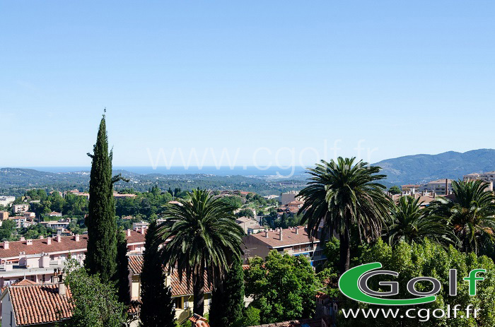 Vue sur la mer depuis Grasse